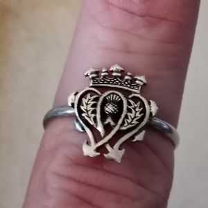 SS UNIQUE RING SIZE 7 GORGEOUS
